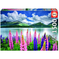 Dėlionė (puzzle) 1500 LUPINS on LAKE SILS, SWITZERLAND 14-99metų Dėlionė (puzzle) 1500 LUPINS on LAKE SILS, SWITZERLAND 14-99metų